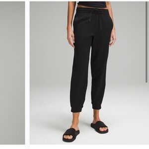 Lululemon 7/8 joggers